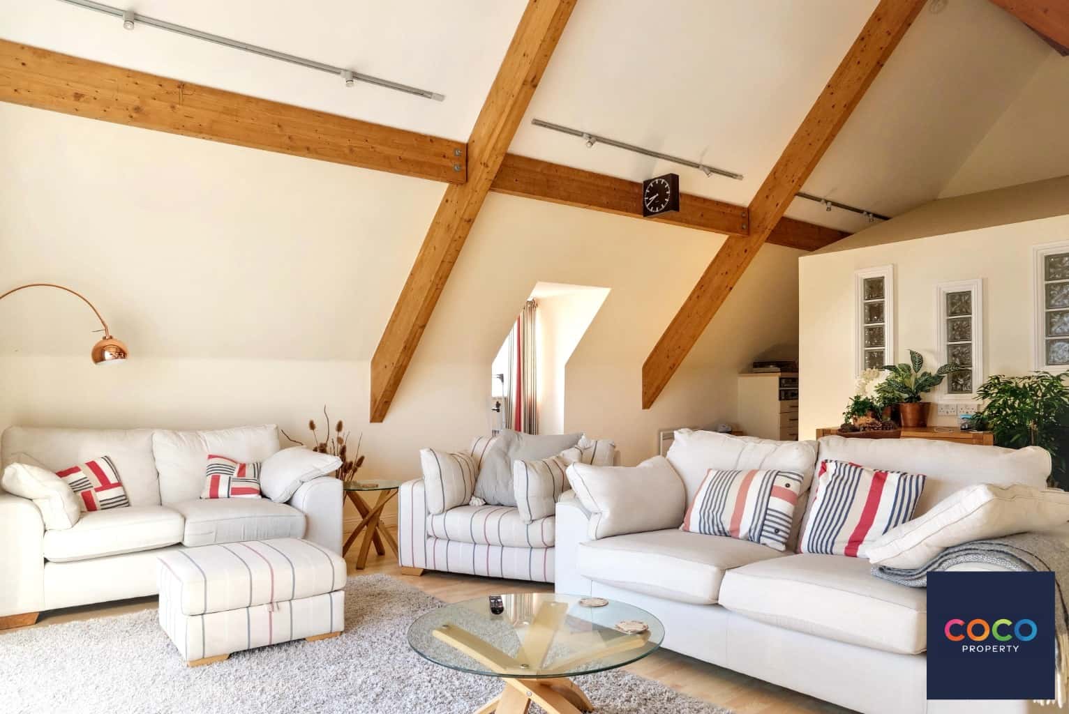 Stunning Duplex Penthouse with Sea Views & Lift Access, Weymouth Property image 2
