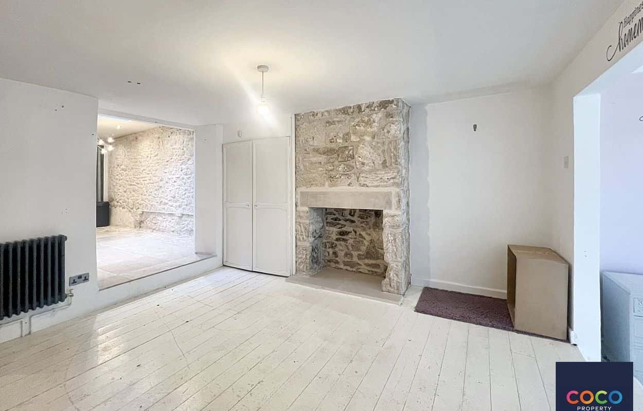 Panoramic Sea Views: Versatile 4 Bed House in Portland Property image 14