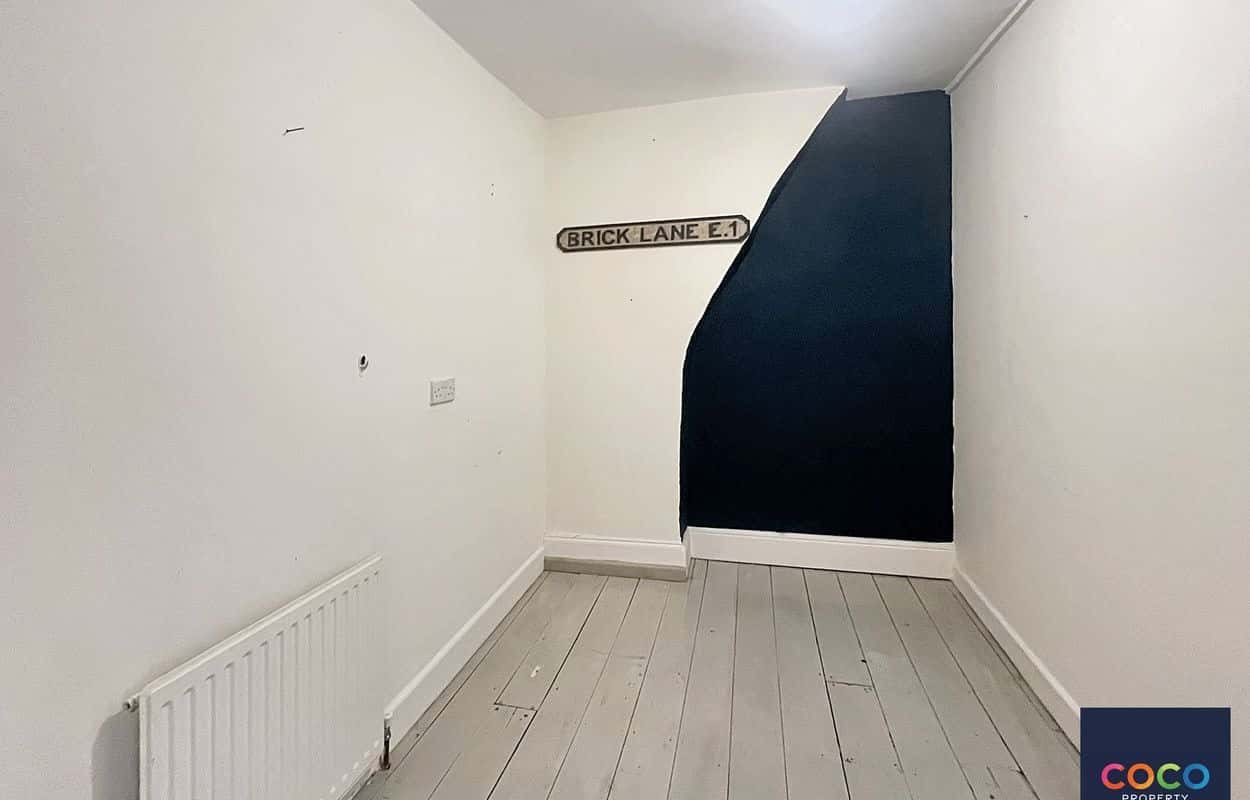 Panoramic Sea Views: Versatile 4 Bed House in Portland Property image 12