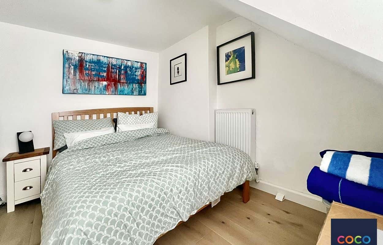 Charming 3-Bed House in Fortuneswell with Sea Views & Courtyard Property image 18