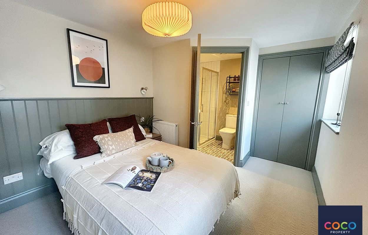 Stylish Ground Floor Ensuite Room in Shared Home, Dorset Property image 2