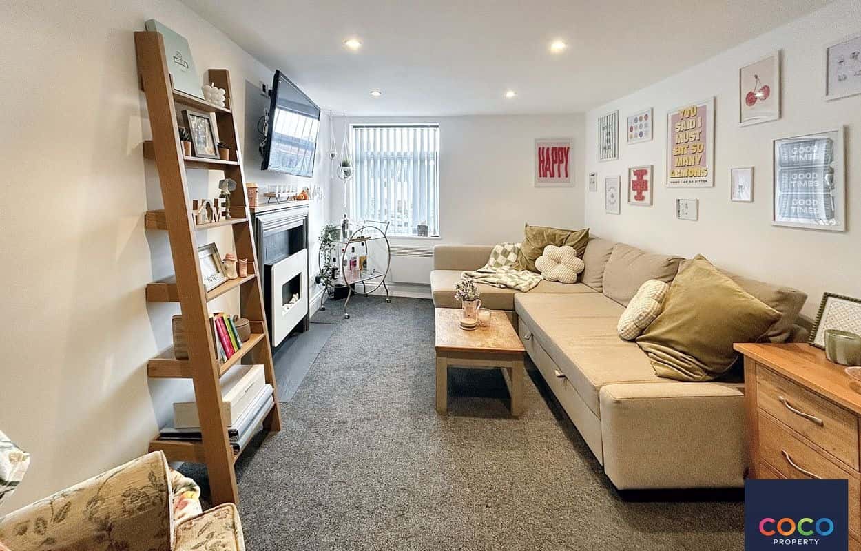 Charming 1-Bed Flat in Weymouth, Near Chesil Beach - Long Term Let Property image 3