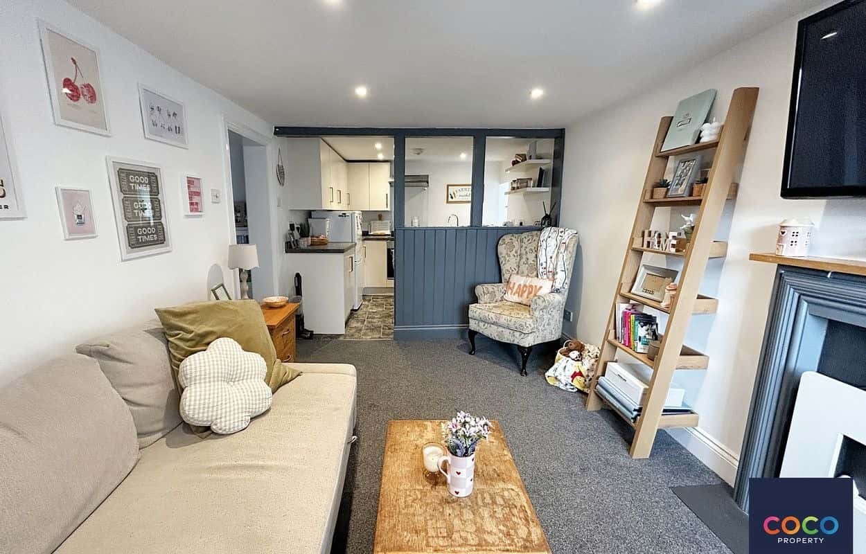 Charming 1-Bed Flat in Weymouth, Near Chesil Beach - Long Term Let Property image 4