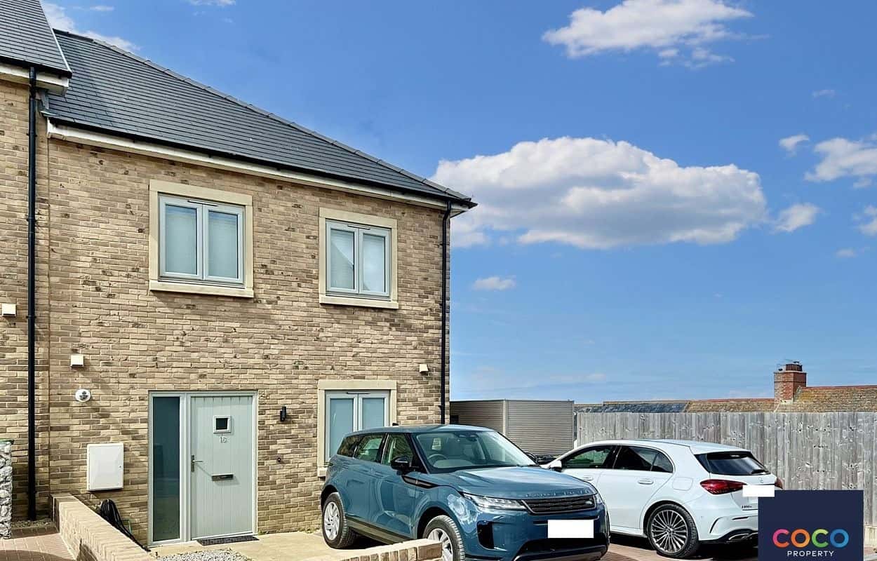 Stunning 3 Bed House to Let in Portland with Sea Views & Balcony Property image 1