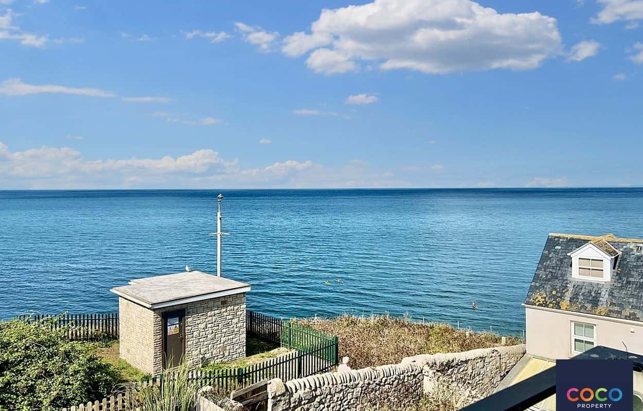 Stunning 3 Bed House to Let in Portland with Sea Views & Balcony Property image 8
