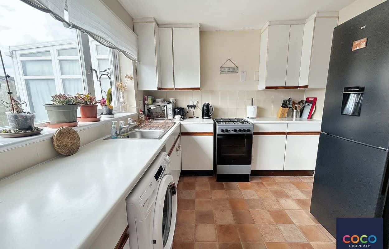 Greenways, Portland, DT5 Property image 9