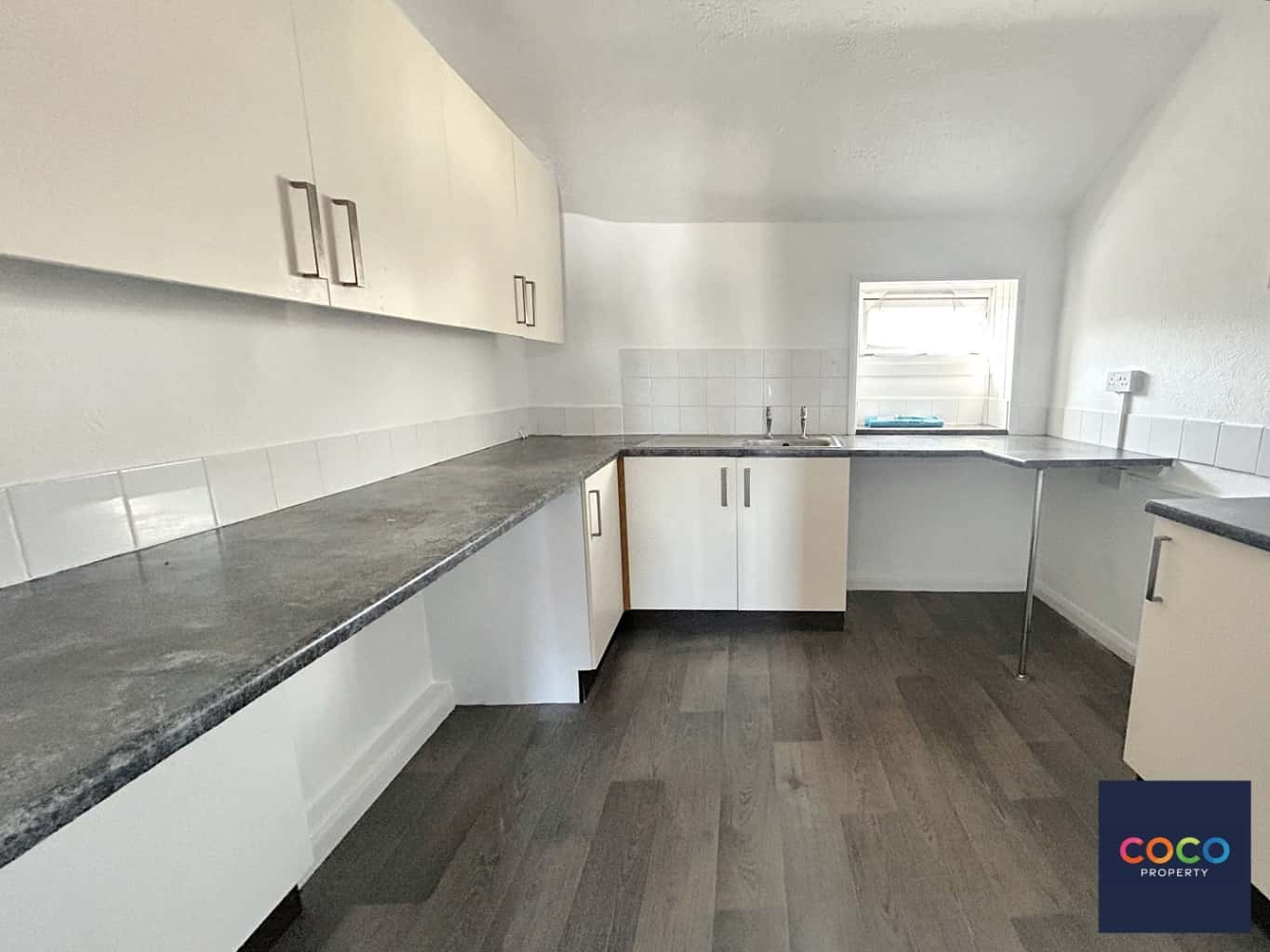 Charming 1 Bed Flat in Old Swan, Weymouth, Available Now! Property image 3