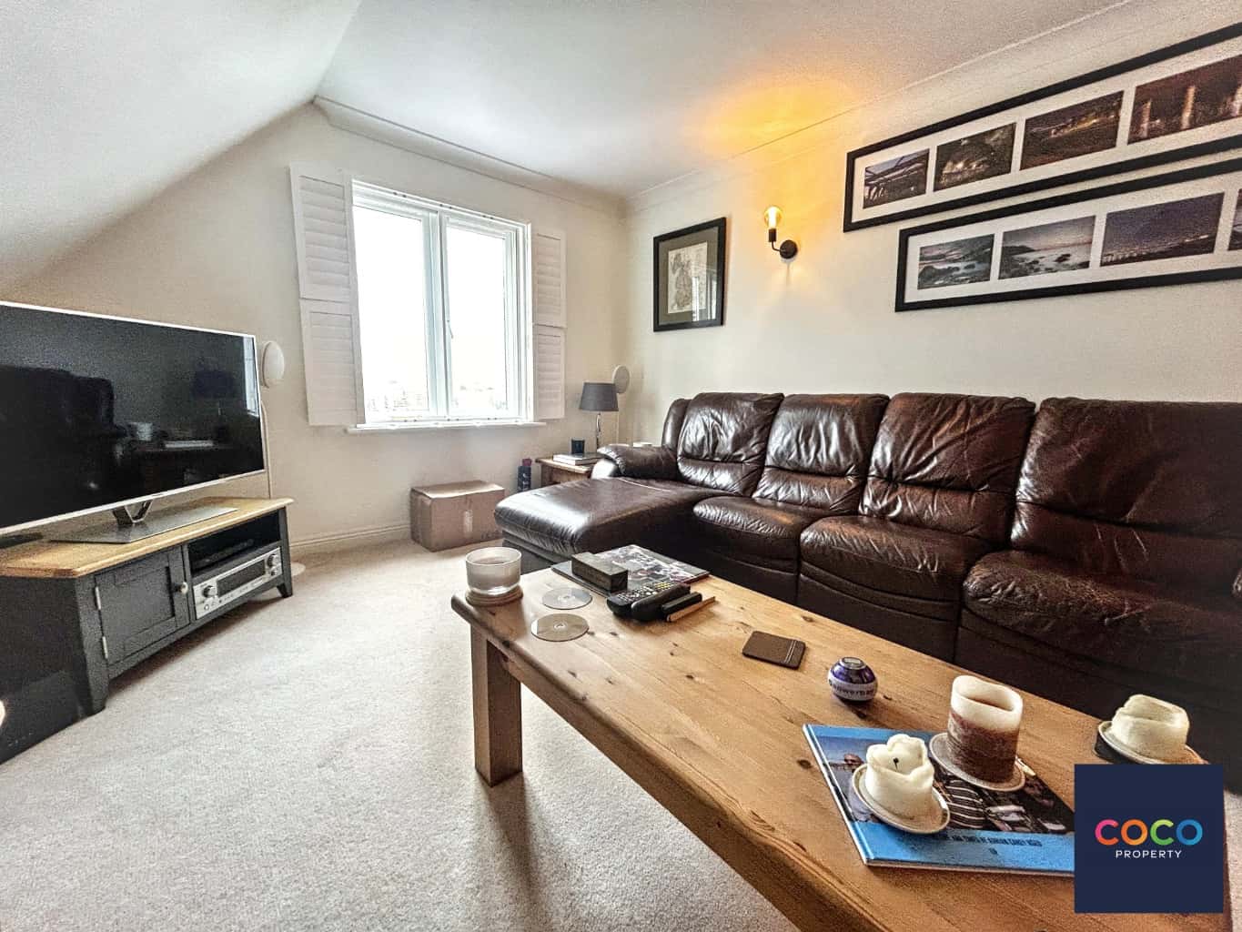 Stunning 2 Bed Apartment with Harbour Views & Beach Access in Dorset Property image 2