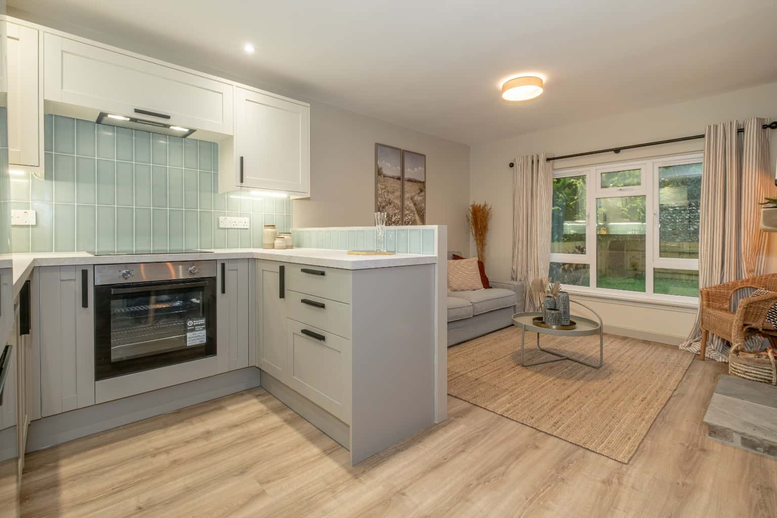 High Spec 2-Bed Bungalow in Desirable Winfrith Newburgh, Available Now Property image 3