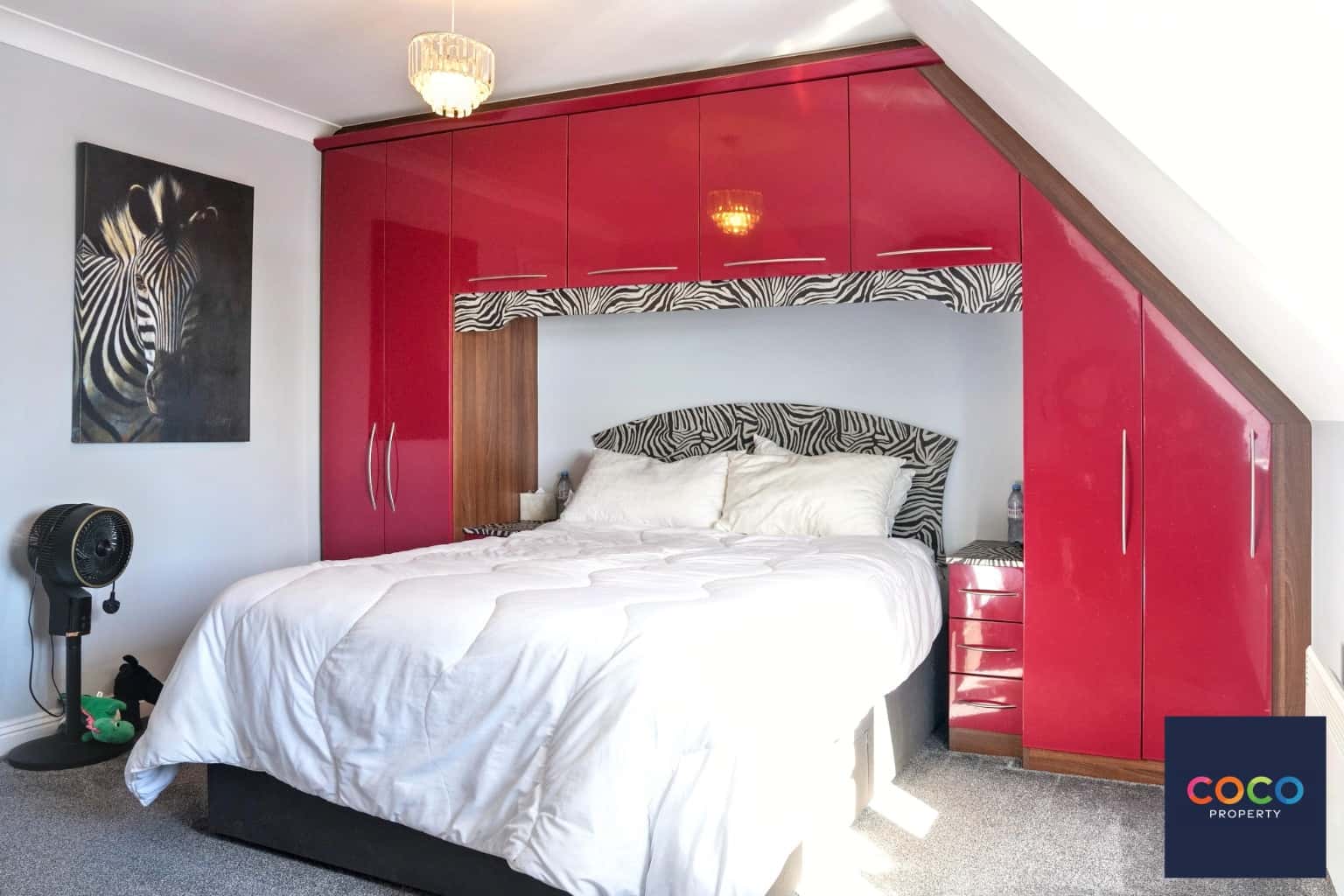 Stunning 2-Bed House in Weymouth with Sea Views & Balcony Property image 7