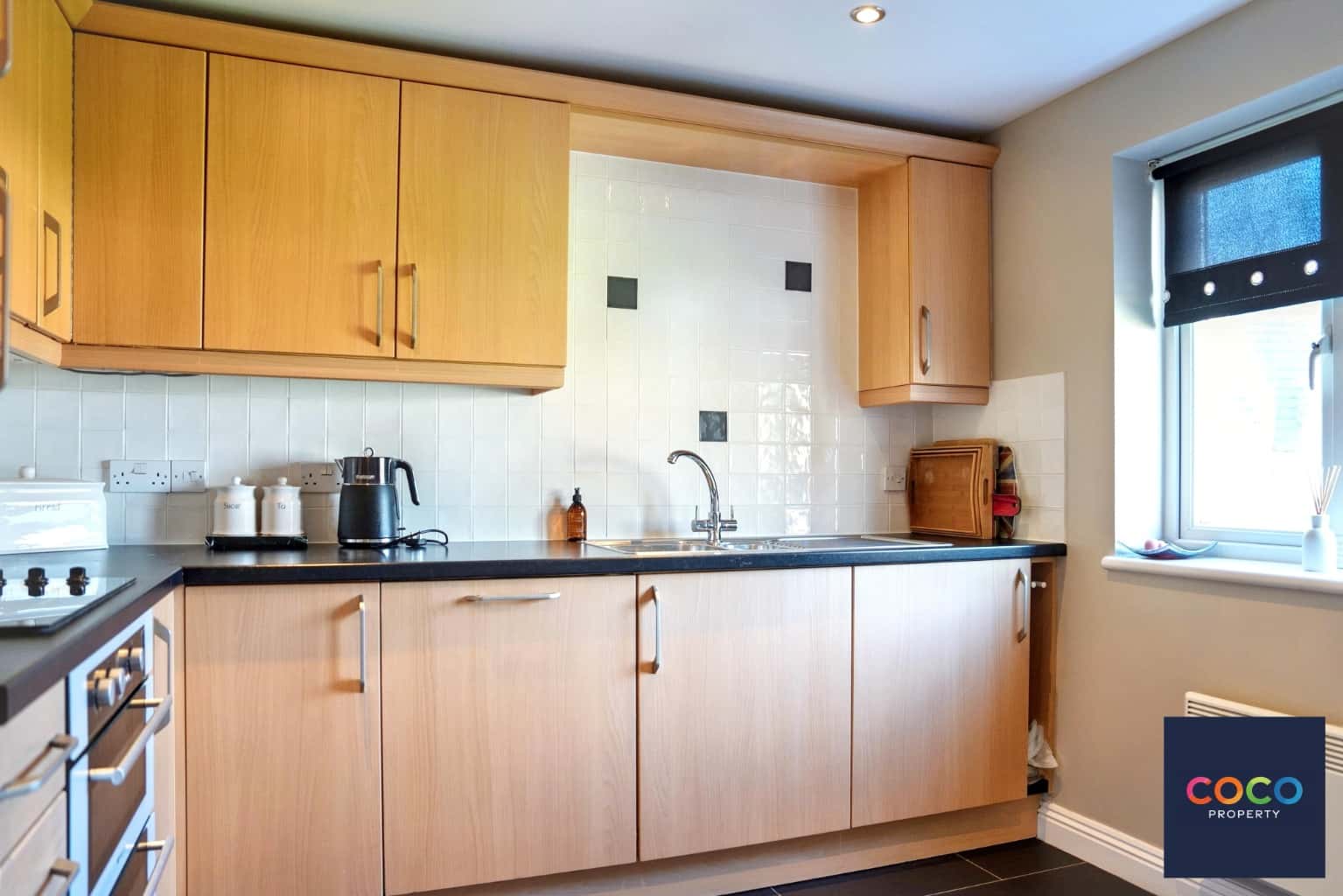 Stunning 2-Bed House in Weymouth with Sea Views & Balcony Property image 11