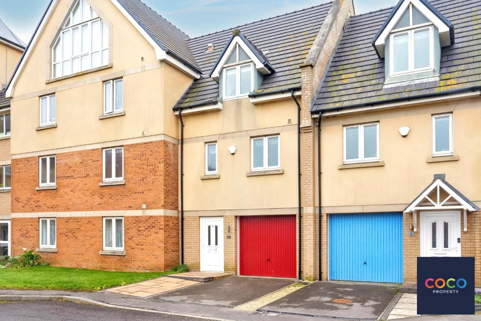 Stunning 2-Bed House in Weymouth with Sea Views & Balcony Property image 1