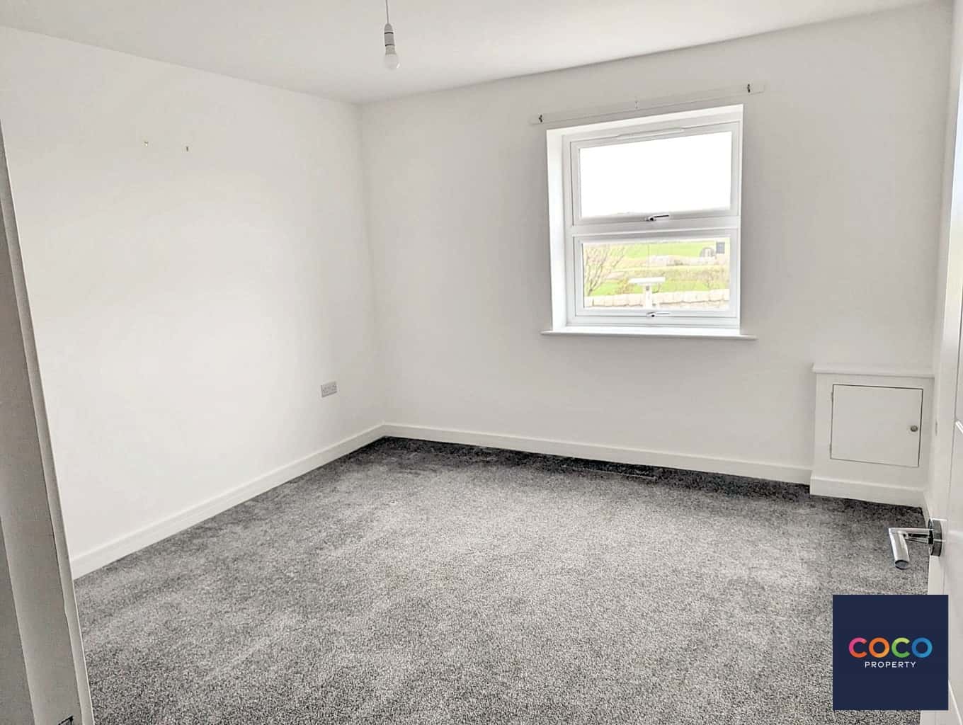 Spacious 2-Bed Apartment in Grove Road, Portland with Parking Property image 3
