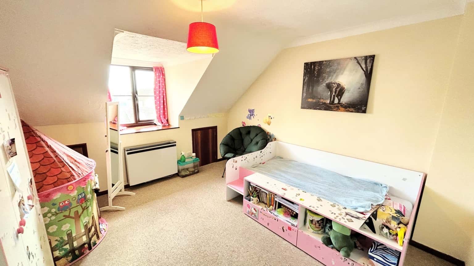 Two Double Bedroom Apartment with Garage, Dorchester Town Centre Property image 4