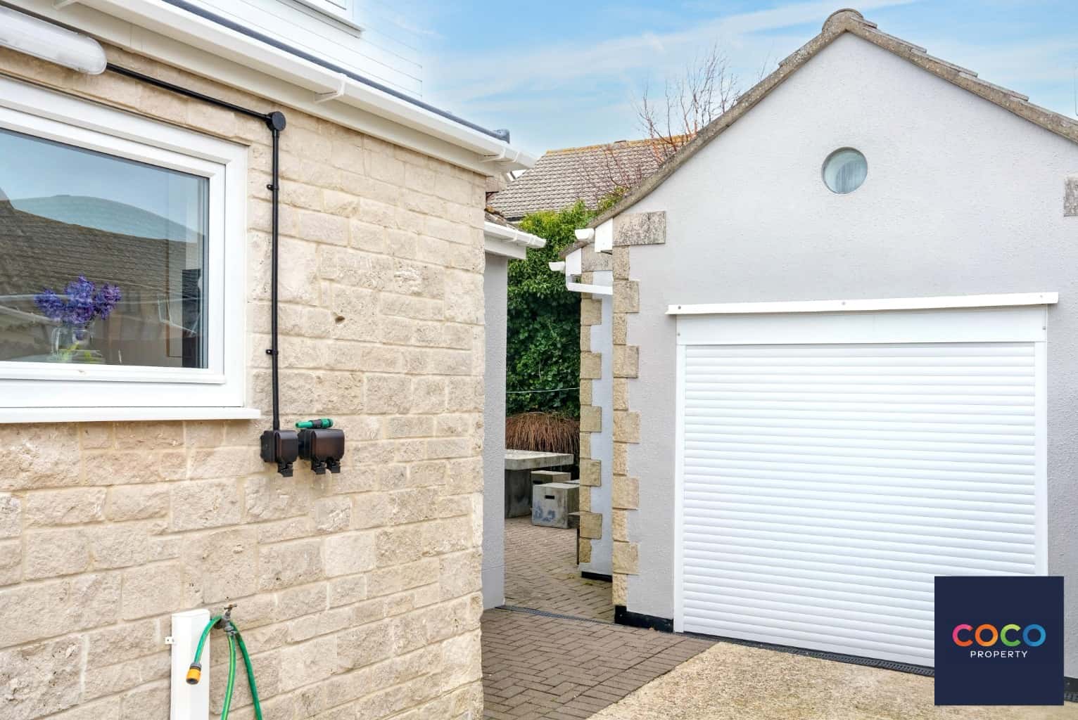 Versatile 4-Bed Detached Chalet Bungalow Property image 12