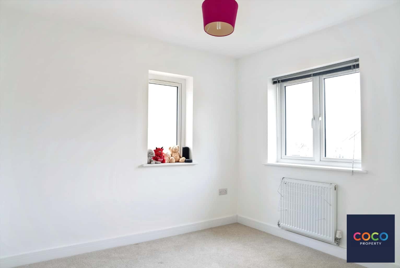 Modern 3-Bed Semi-Detached House in Portland with Garden & Parking. Property image 7