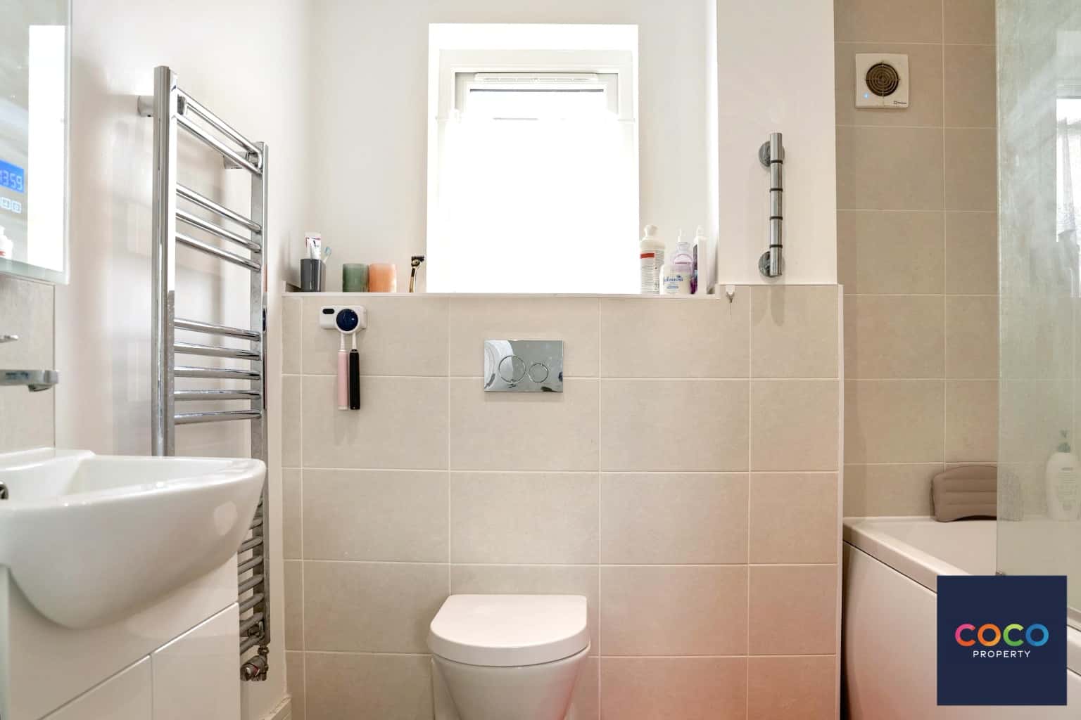 Modern 3-Bed Semi-Detached House in Portland with Garden & Parking. Property image 9