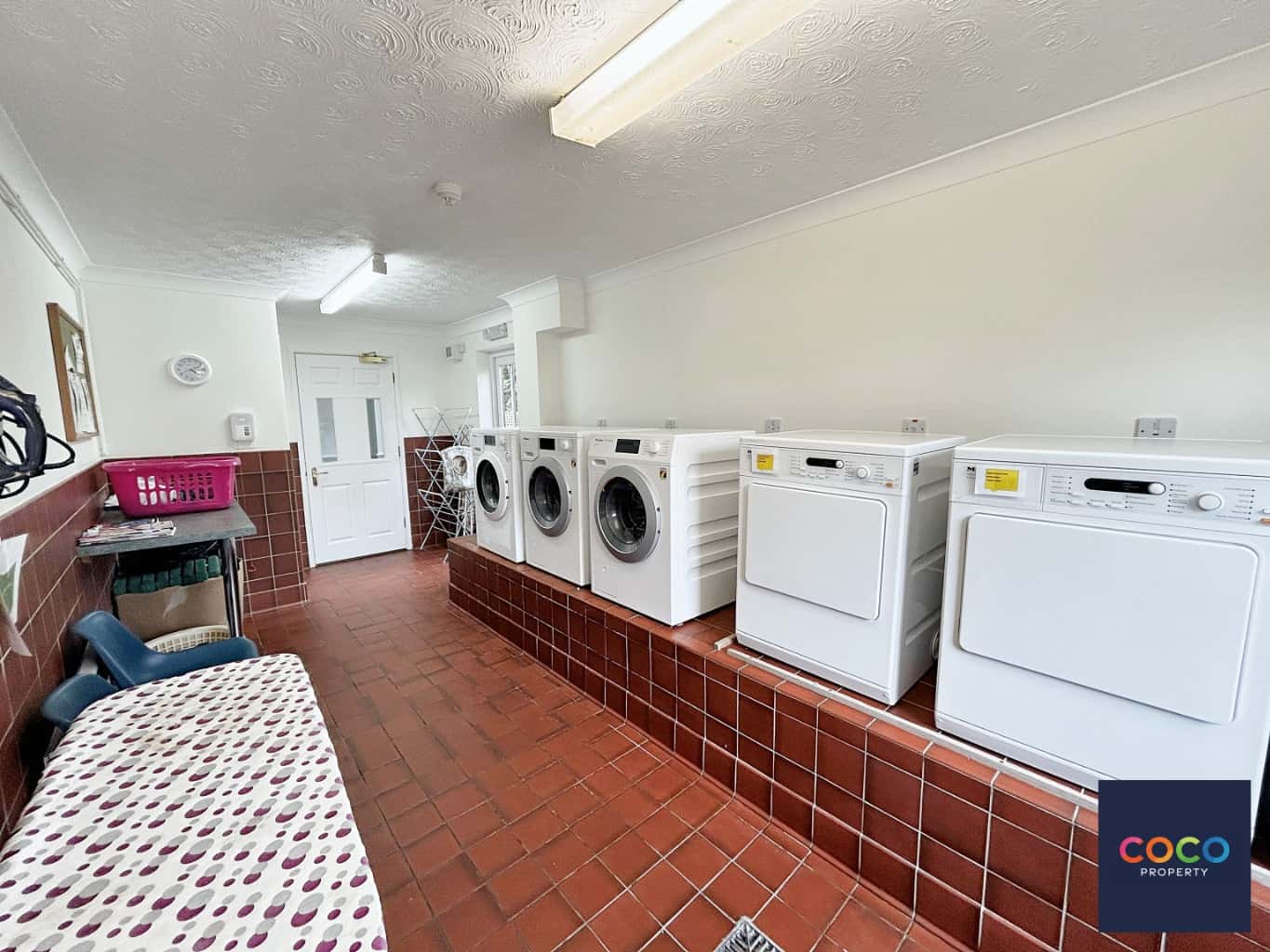 Charming 1-Bed Retirement Apartment, Dorset Town Centre, Over 60s Property image 9