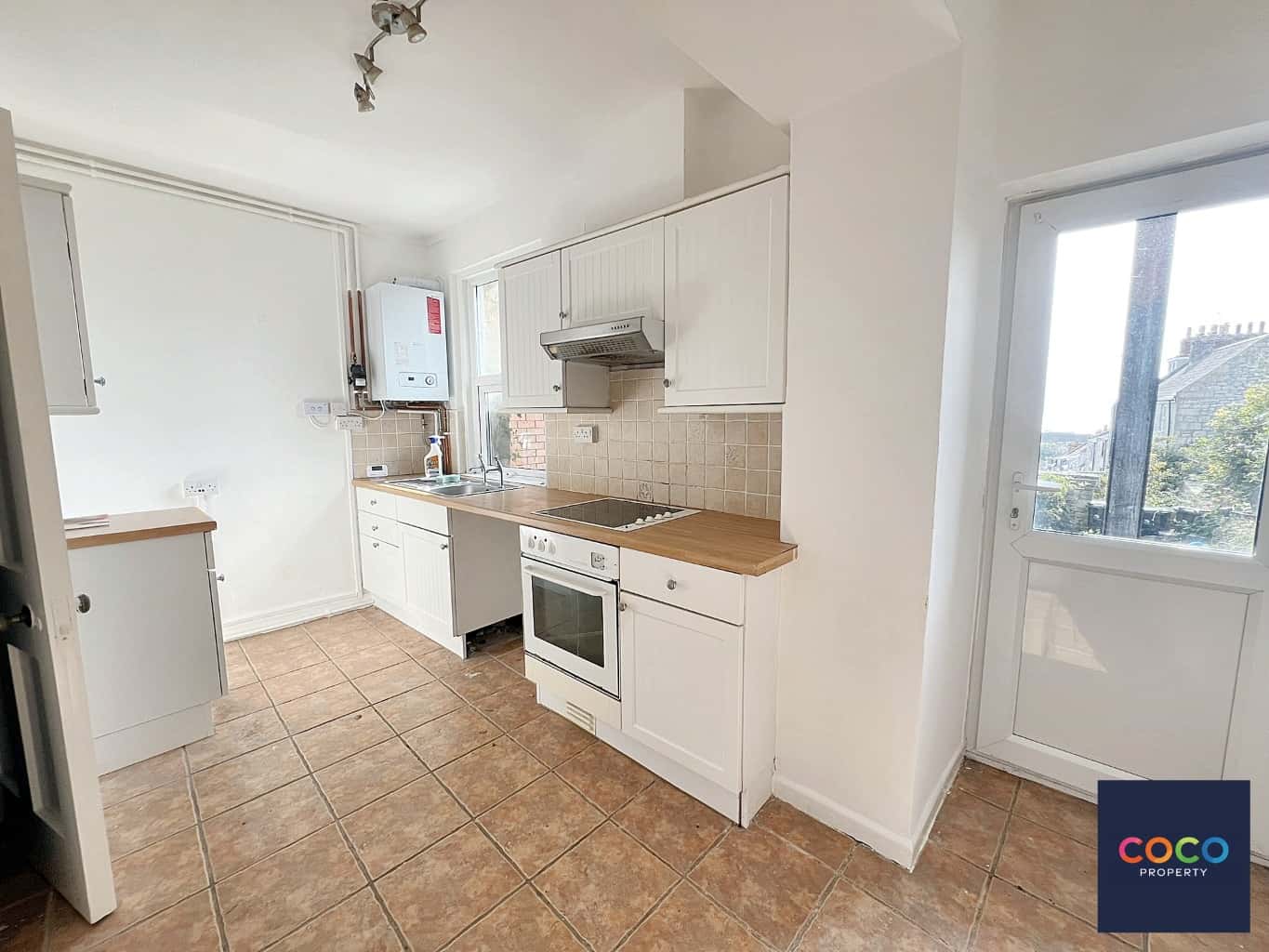 Period Split Level Maisonette with Garden, Bank Vault & No Forward Chain Property image 7
