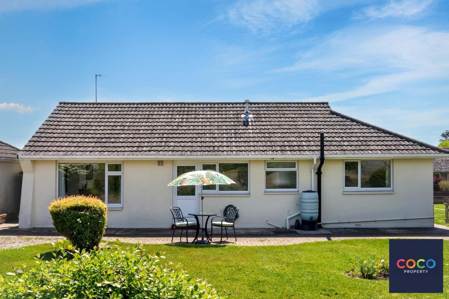Charming 2-Bed Detached Bungalow in Preston, Dorset with Gardens Property image 5