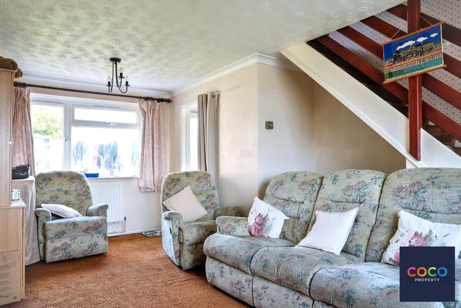 Spacious 3-Bed House on Large Corner Plot in Popular Portland Property image 3