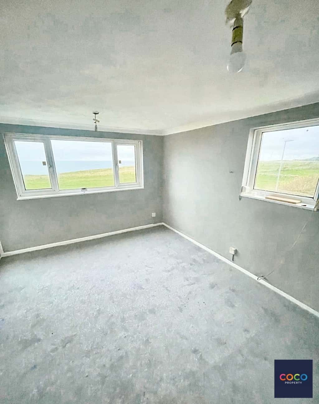 Charming 2-Bed Apartment with Balcony, Near Dorset's Coastline Property image 4