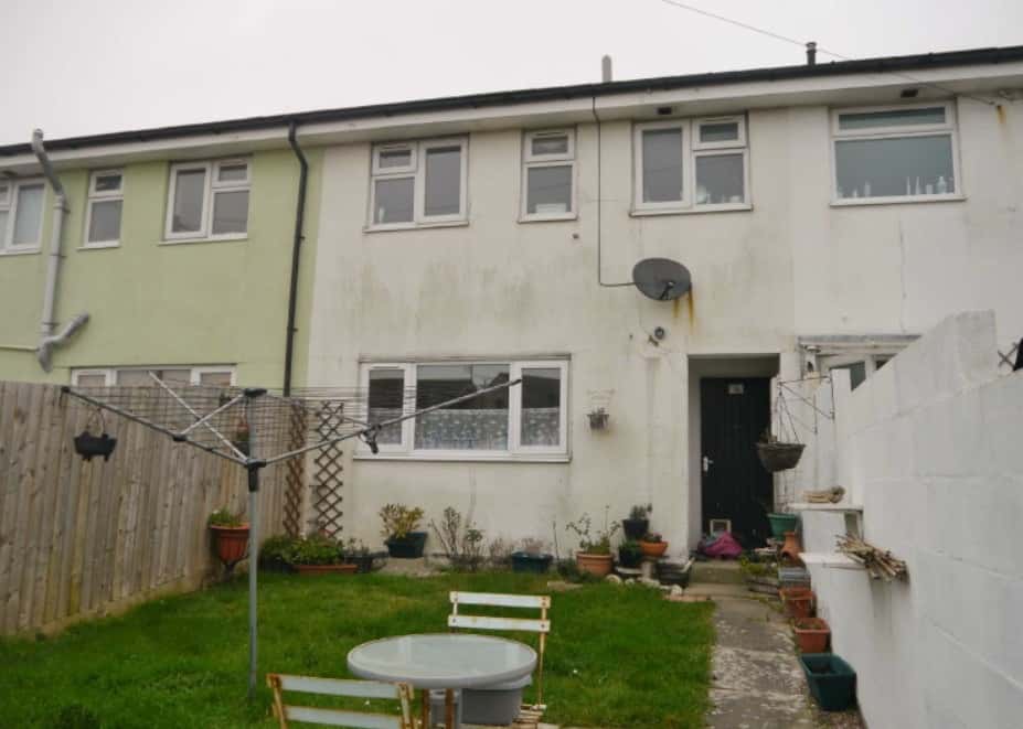 Charming Two Bed Terraced Home in Shortlands Property image 5