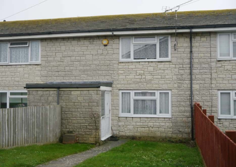 Charming Two Bed Terraced Home in Shortlands Property image 1