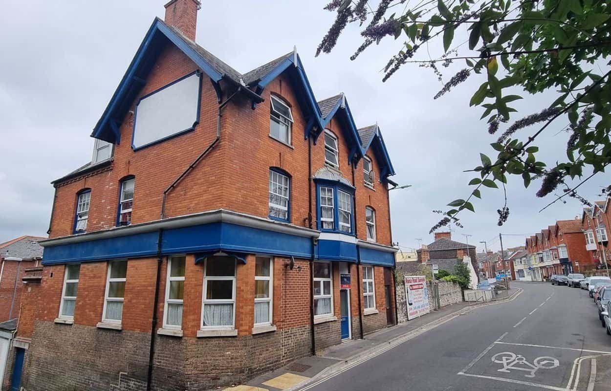 Marina Views: Well-Presented Two Bed Flat in Popular Chickerell Road Property image 1