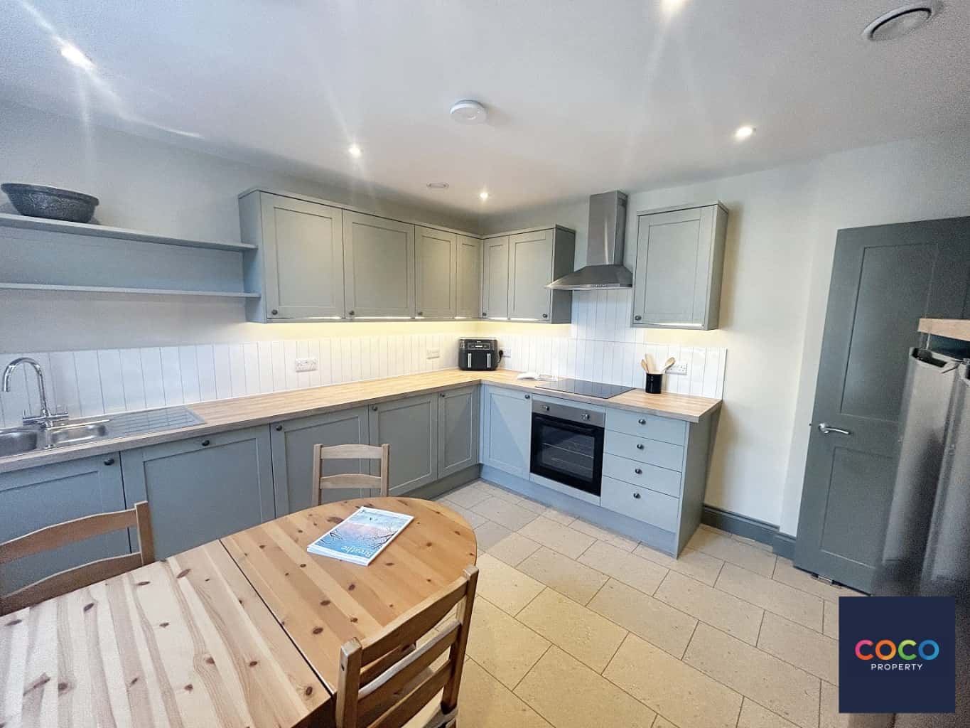Ground Floor Ensuite Room with Bills Included, Close to Town Centre , Single occupancy only Property image 5